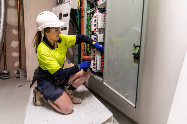 Best Commercial Electrician Services  in Cashmere, WA